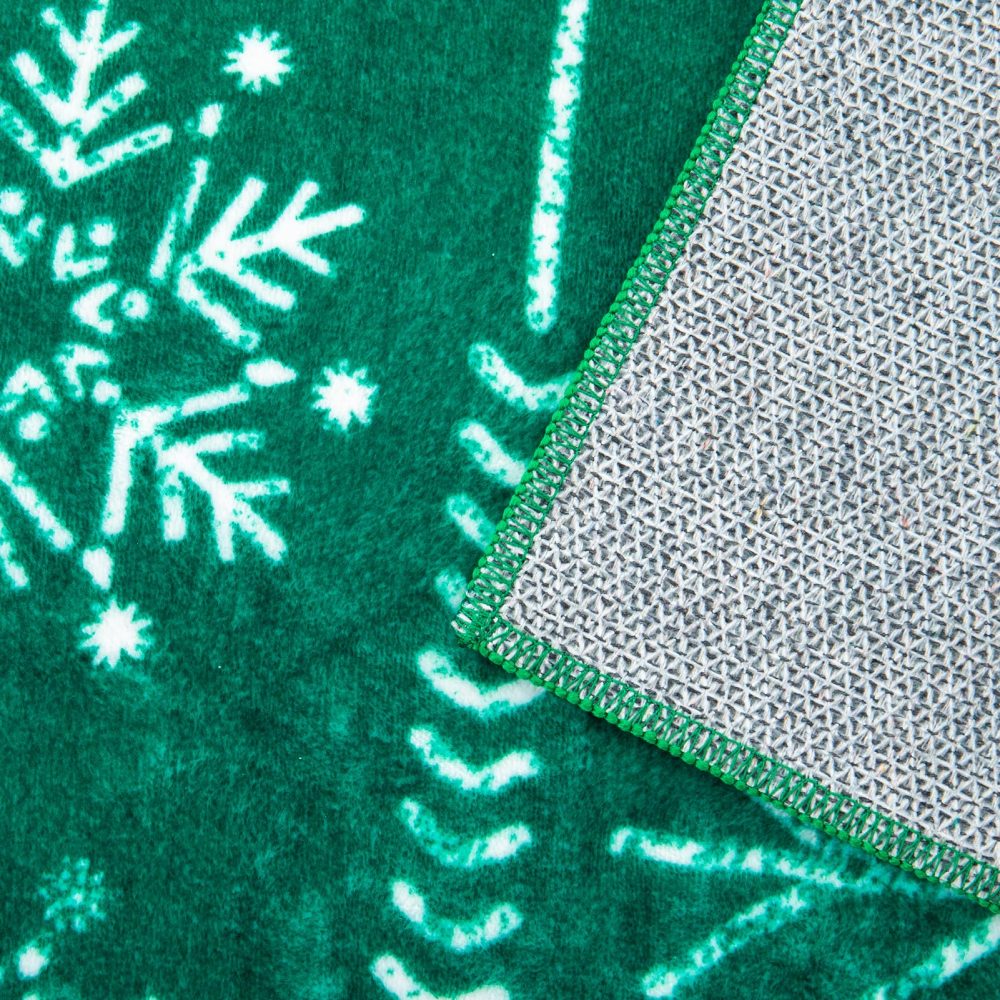 Carvapet Christmas Runner Rug for Hallway 60x300cm Soft Long Floor Carpet Runner Non Slip Washable Microfiber Snowflake Xmas Green Area Rug for Entryway Corridor Kitchen Laundry Room - Image 4