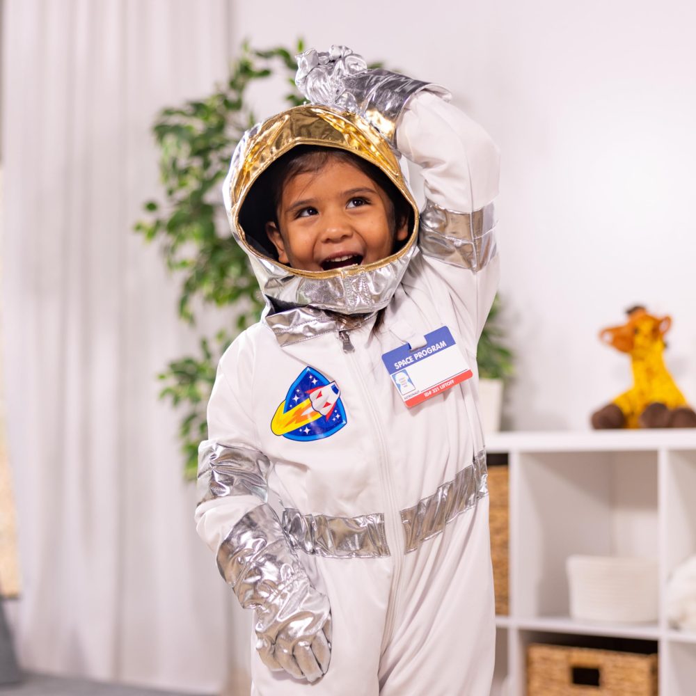 Melissa & Doug Kids Astronaut Costume Role Play Toys | Fancy Dress for Kids & Toddlers | Astronaut Costumes for Kids | Kids Dressing Up Clothes for Girls or Boys | Pretend Play Gifts Kids Age 3-6 - Image 4