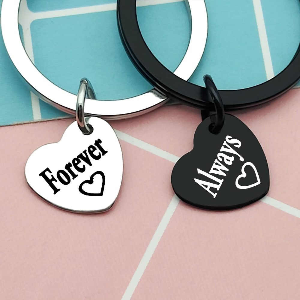 Heigebi Couples Gifts for Boyfriend from Girlfriend 2PCS Matching Puzzle Key Chain Romantic Keyring Relationship Gifts for Couples Christmas Valentine Day Wedding Anniversary Birthday Engagement - Image 6