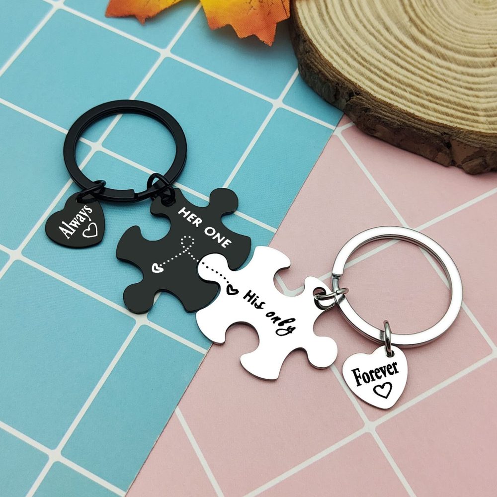 Heigebi Couples Gifts for Boyfriend from Girlfriend 2PCS Matching Puzzle Key Chain Romantic Keyring Relationship Gifts for Couples Christmas Valentine Day Wedding Anniversary Birthday Engagement - Image 4