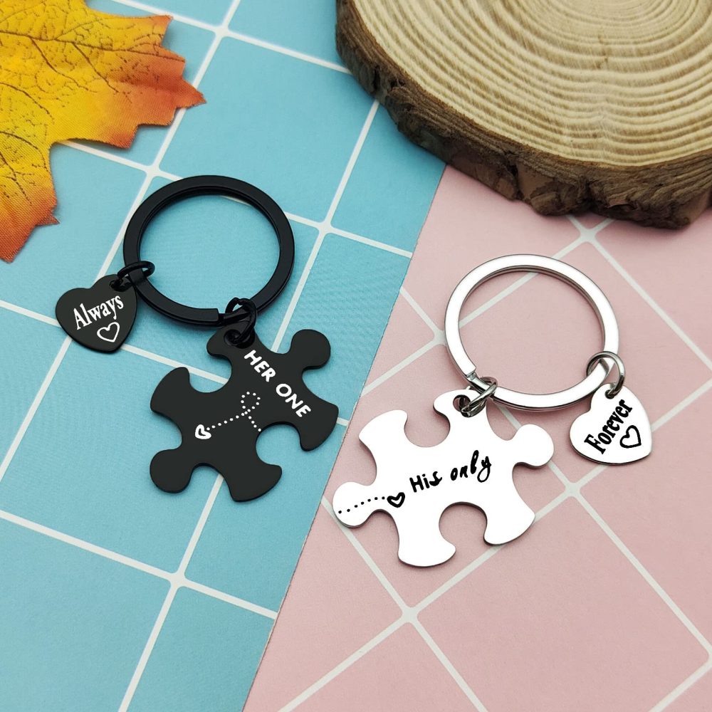 Heigebi Couples Gifts for Boyfriend from Girlfriend 2PCS Matching Puzzle Key Chain Romantic Keyring Relationship Gifts for Couples Christmas Valentine Day Wedding Anniversary Birthday Engagement - Image 3