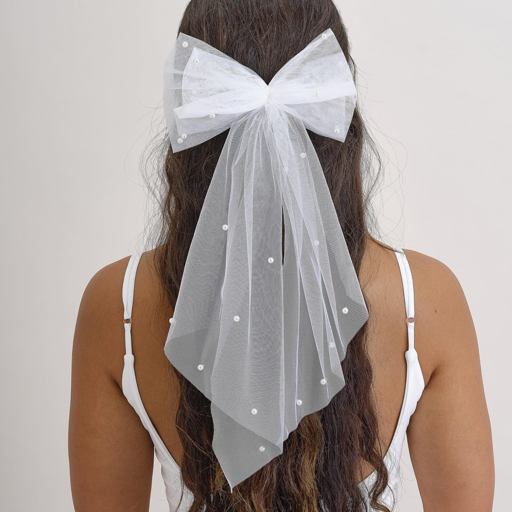 Ginger Ray Bride to Be White Tulle Bow with Faux Pearl Embellishments and Hair Clip to Attach Hen Party Wearable 46cm - Image 5